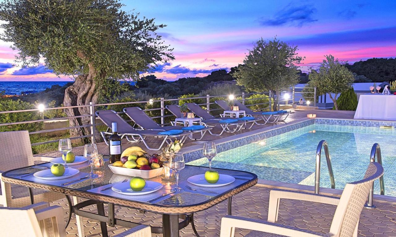 Aqua Blue Villas With Heated Pool Mathes ภายนอก รูปภาพ