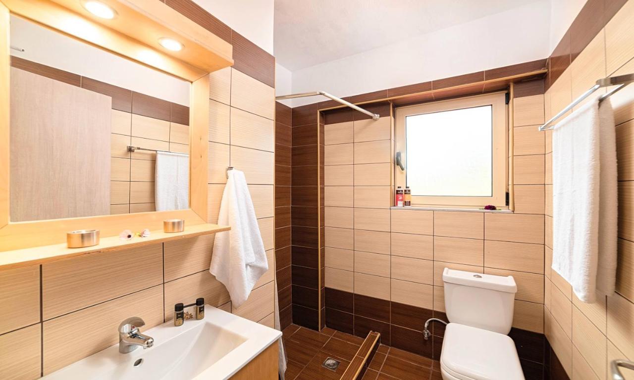 Aqua Blue Villas With Heated Pool Mathes ภายนอก รูปภาพ