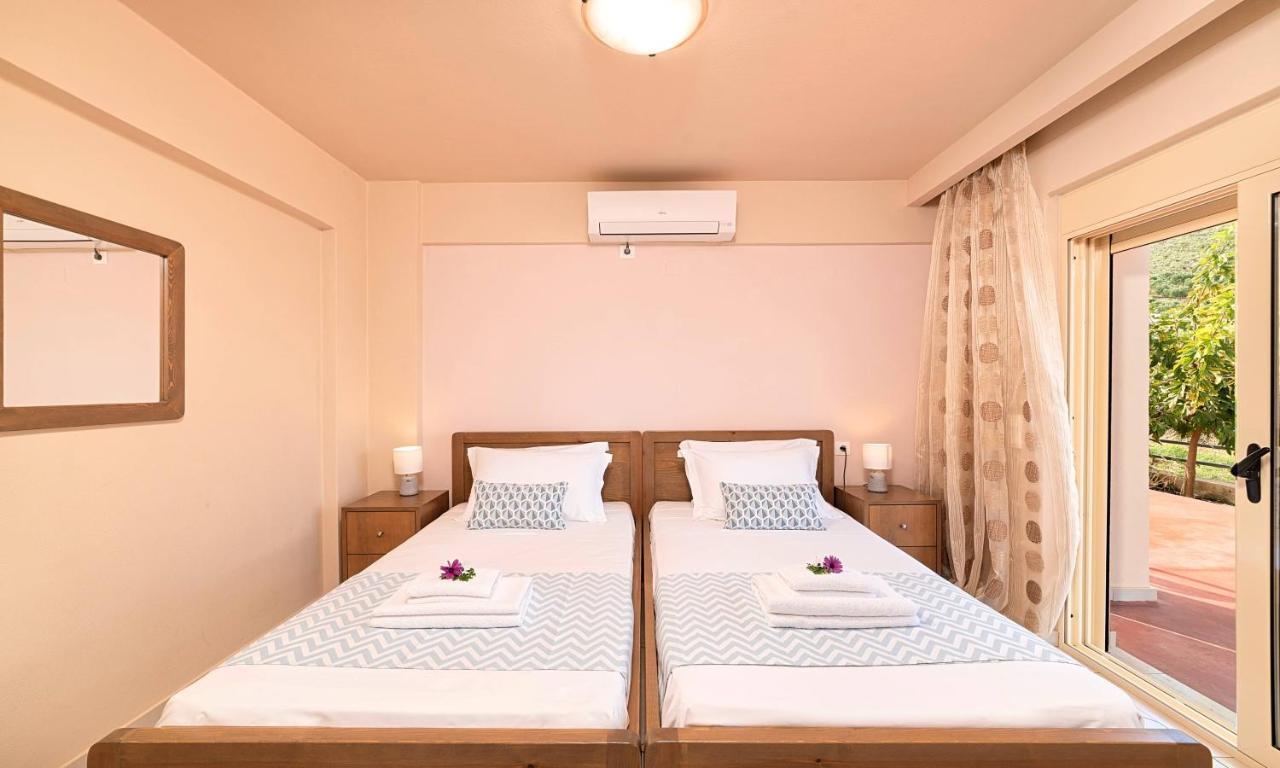 Aqua Blue Villas With Heated Pool Mathes ภายนอก รูปภาพ